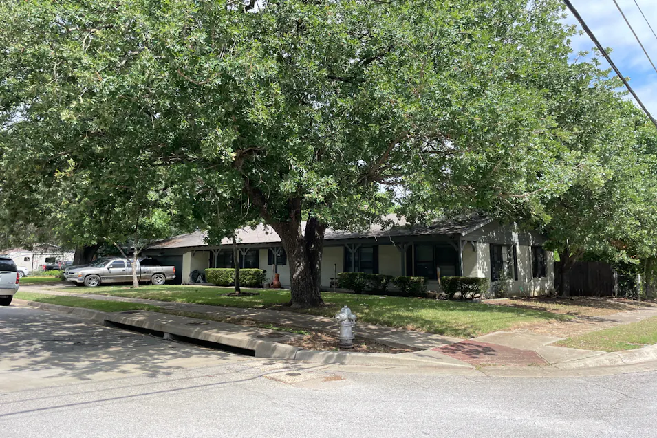 6829 Robinhood Lane Fort Worth, TX 76112, Tarrant County