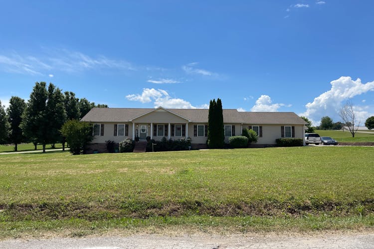 205 Jackson St Cowan, TN 37318, Franklin County