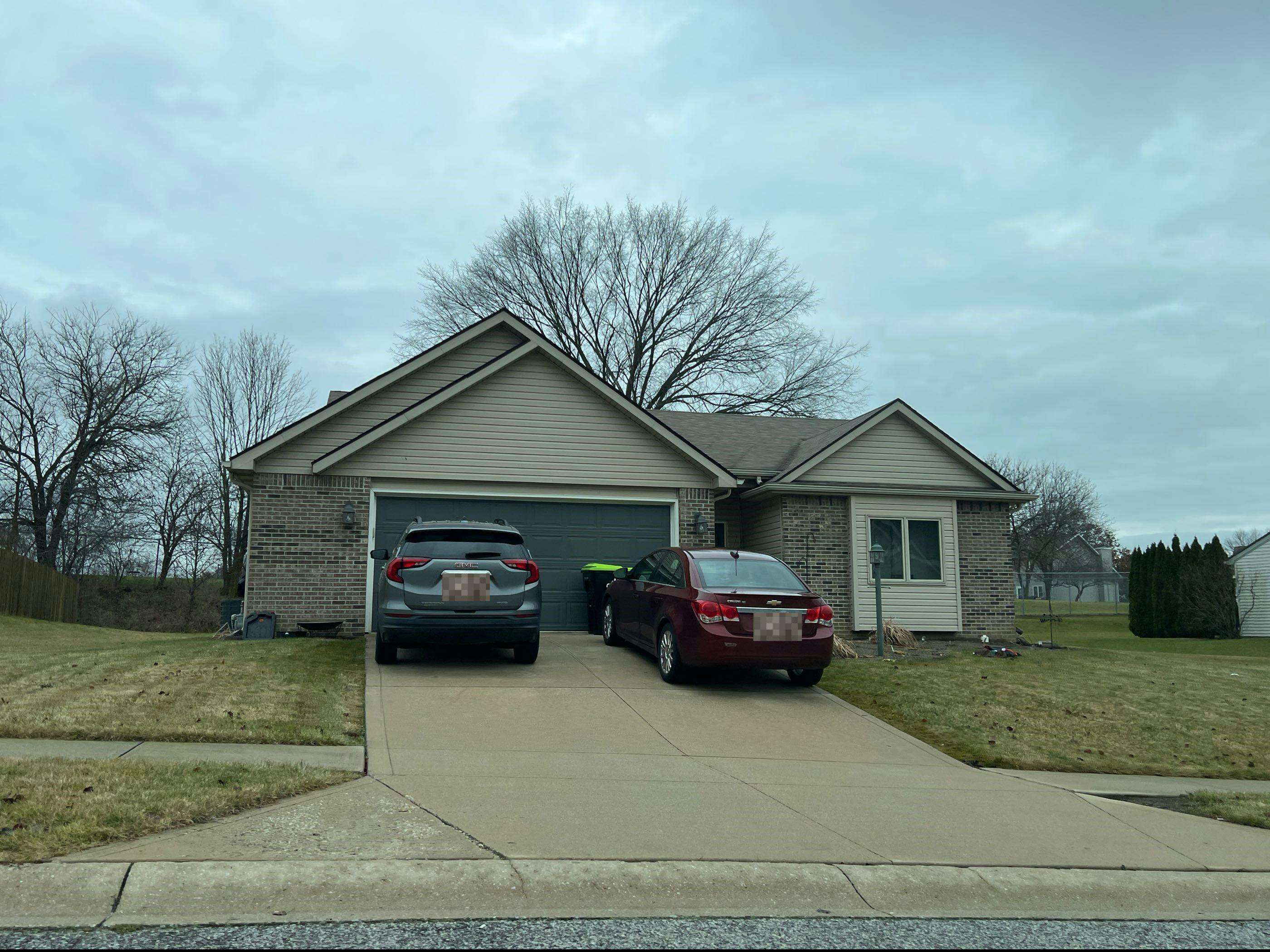 Hillside Ave, Roanoke, IN 46783