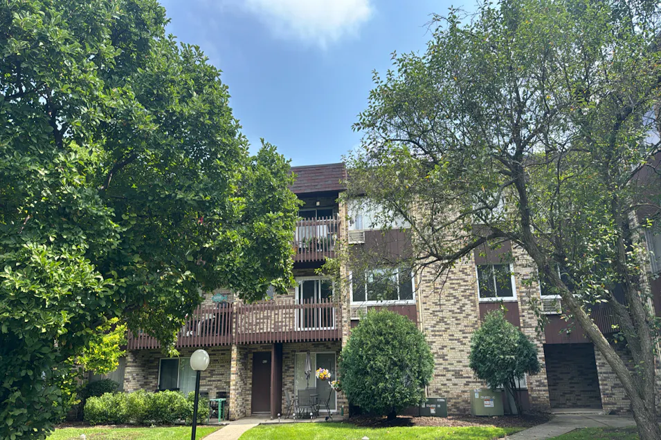 922 East Old Willow Road Apt210 Prospect Heights, IL 60070, Cook County