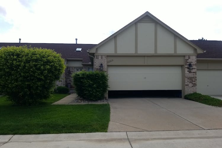 42614 Cedar Ridge Dr, Unit 14 Clinton Township, MI 48038, Macomb County