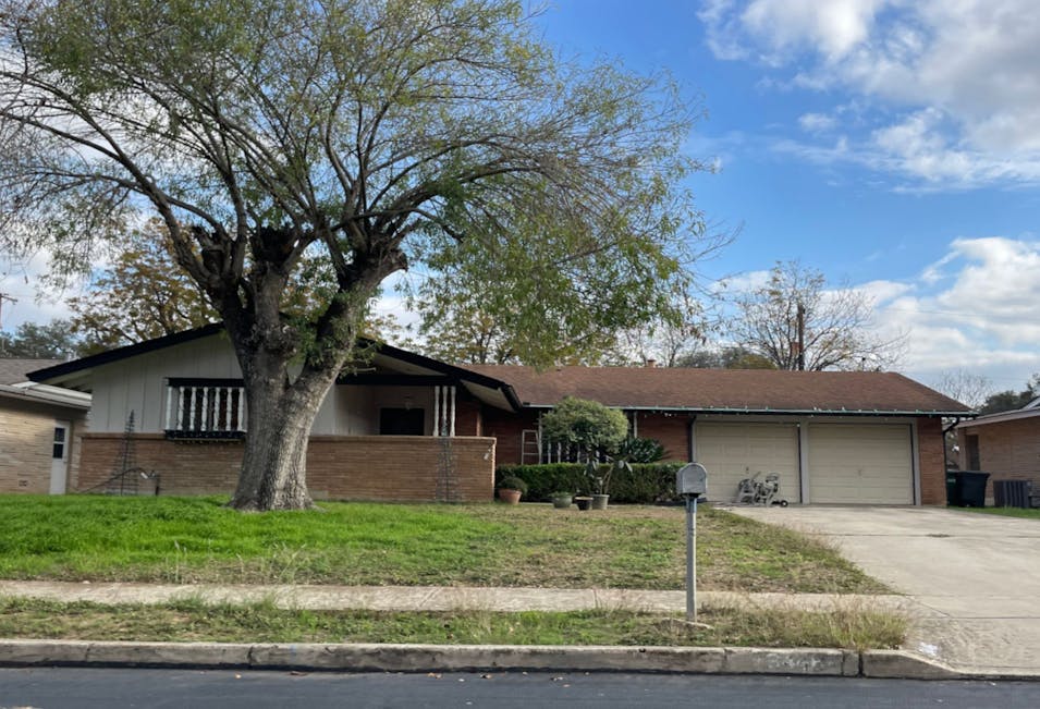 3446 Chateau Dr San Antonio, TX 78219, Bexar County