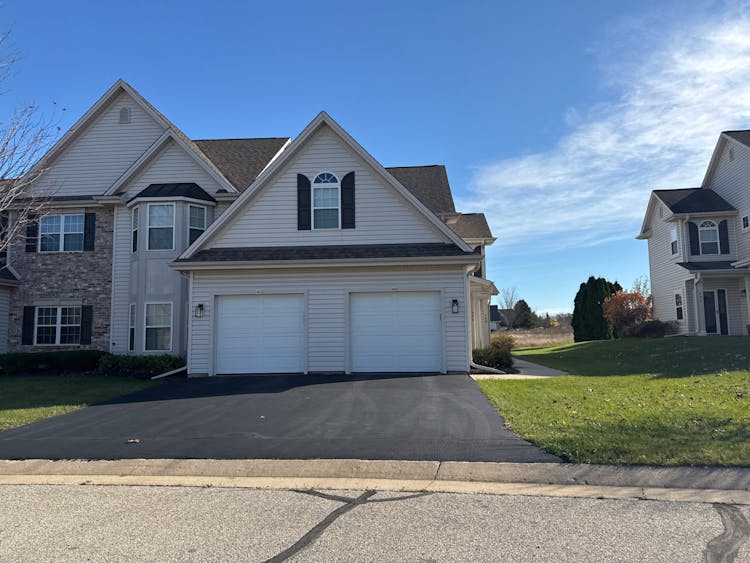 460 Cedar Court Slinger, WI 53086, Washington County