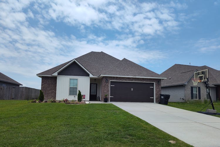 23293 Cinder Dr Denham Springs, LA 70726, Livingston County