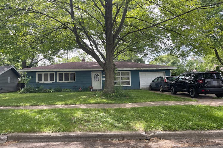 1673 Herrick Ave NE Grand Rapids, MI 49505, Kent County