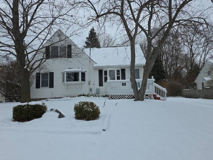 3205 Aurelius Rd Lansing, MI 48910, Ingham County