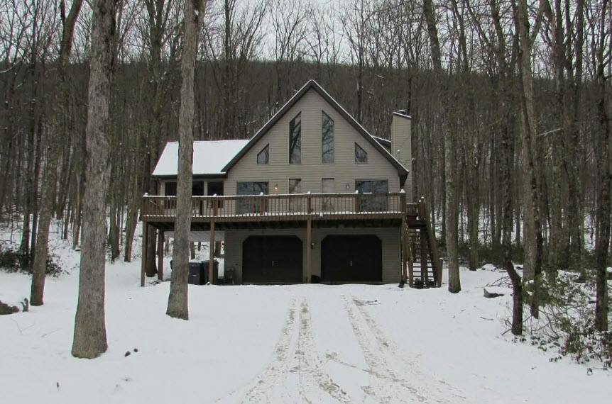 Buck Ridge Dr, Drums, PA 18222