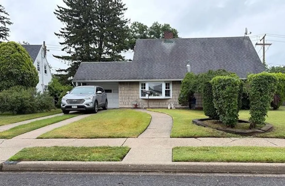 7 Mockingbird Lane Levittown, NY 11756, Nassau County