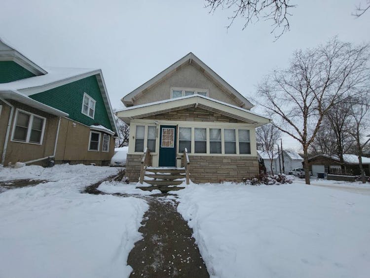 1002 5th Street East Saint Paul, MN 55106, Ramsey County