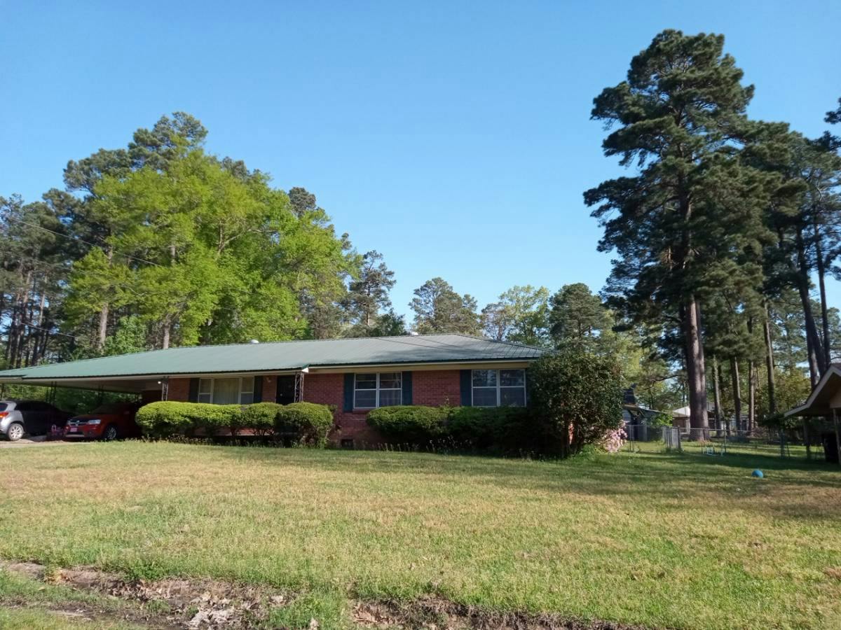 Westwood Ln, Fordyce, AR 71742
