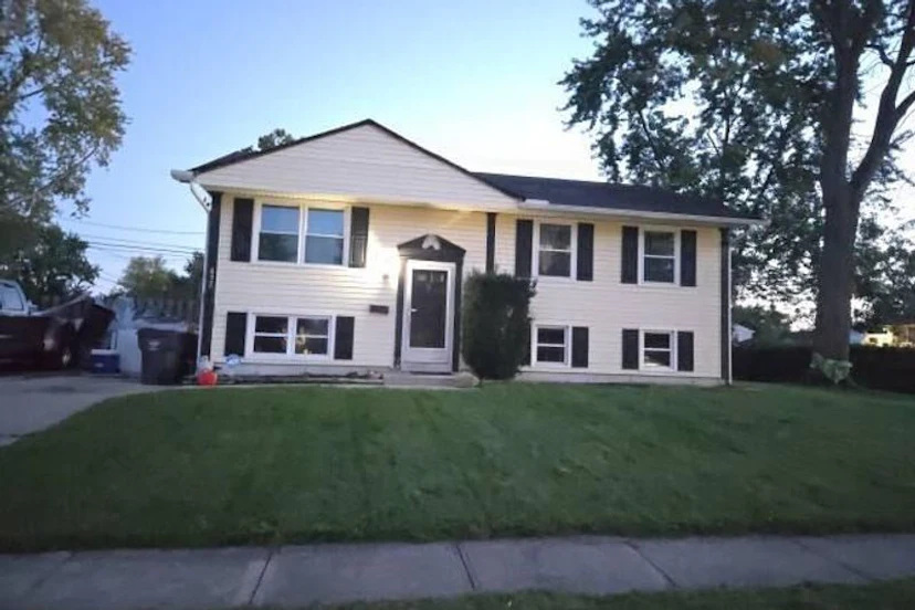 657 Kenilworth Court