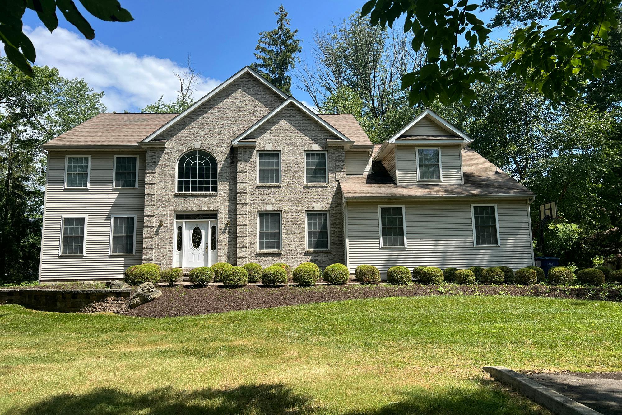 14 LOMBARD Ave