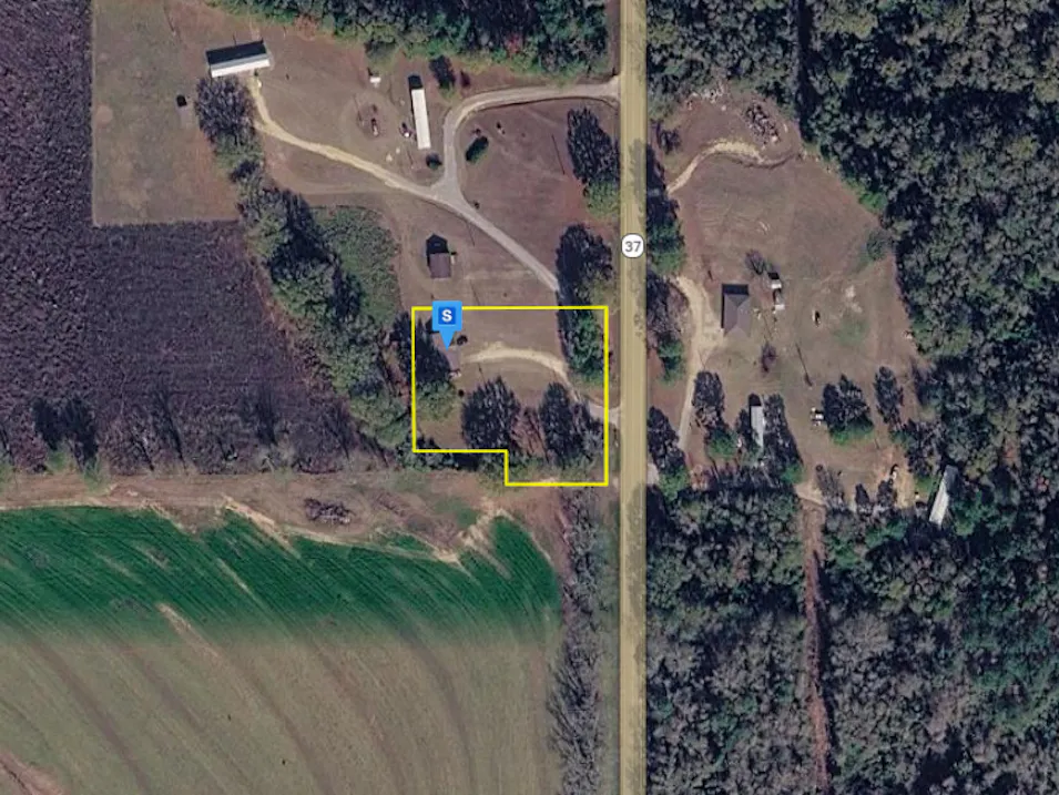 213 Hwy 37 Collins, MS 39428, Covington County