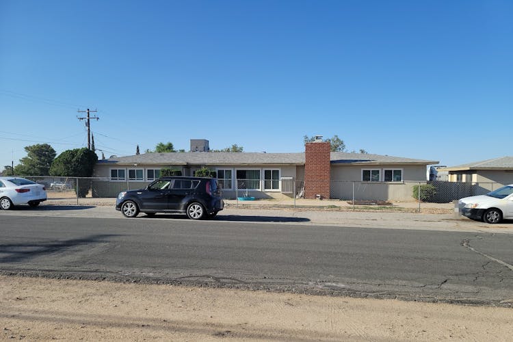 15930-manzanita-st-hesperia-ca-92345-usa