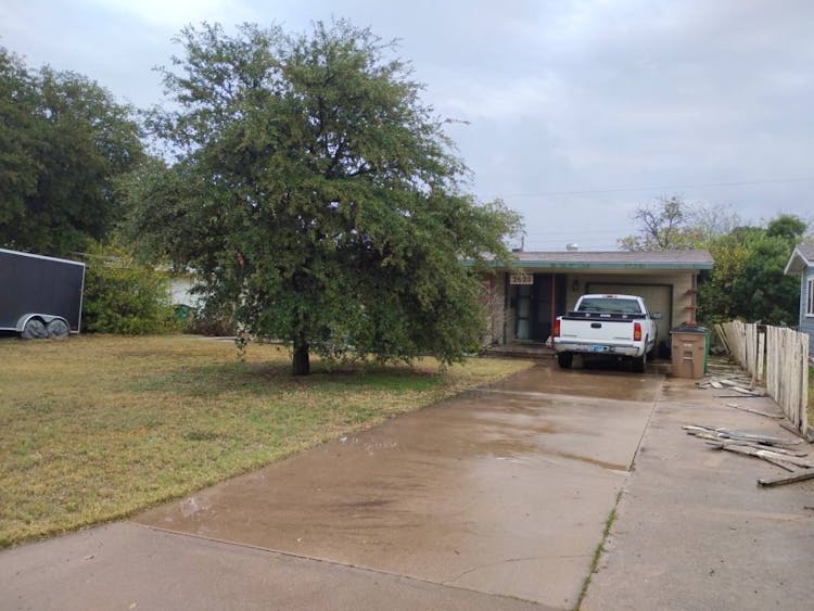 2623 West Harris Avenue San, TX 79601, Tom Green County
