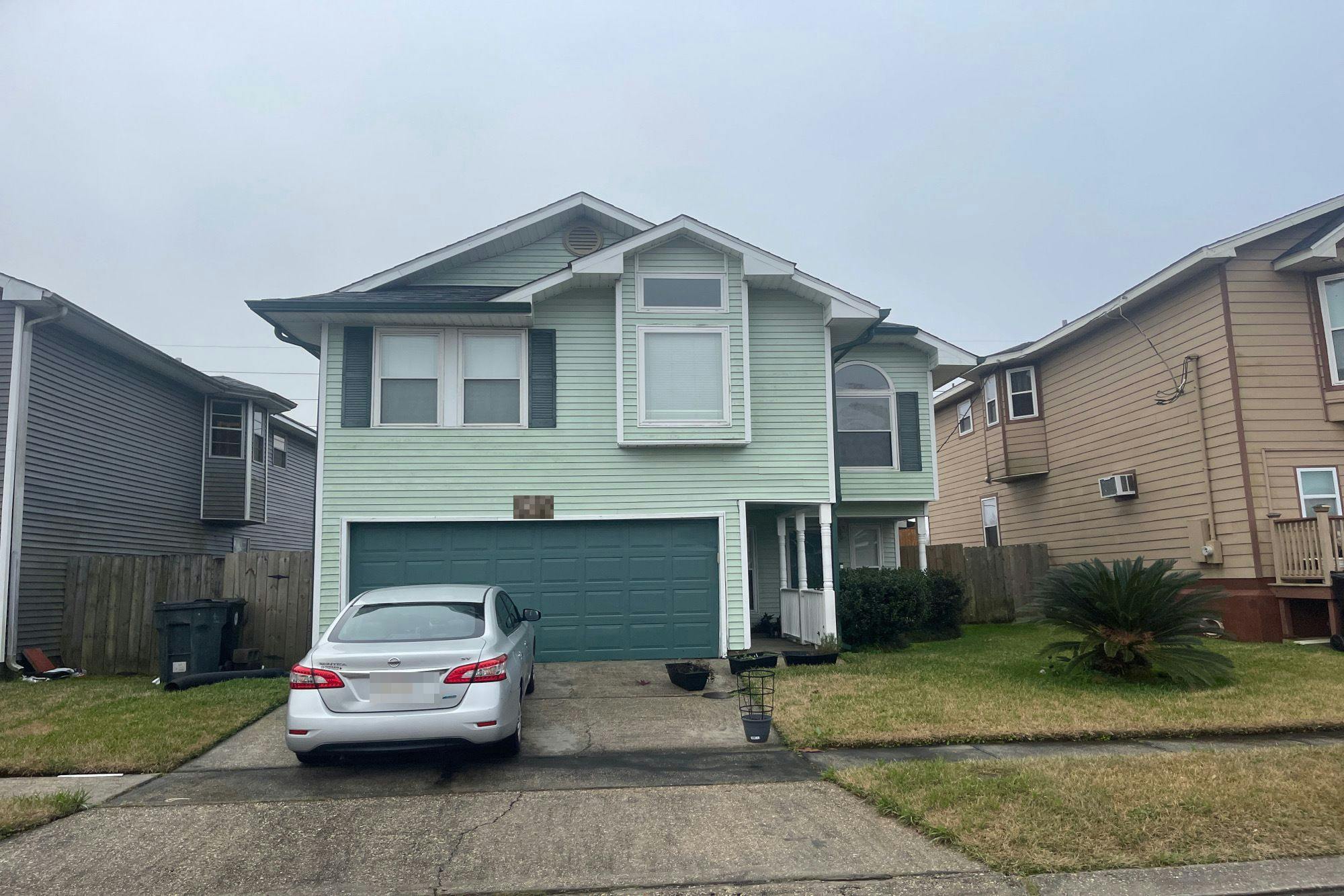 Forest Park Ln, New Orleans, LA 70131