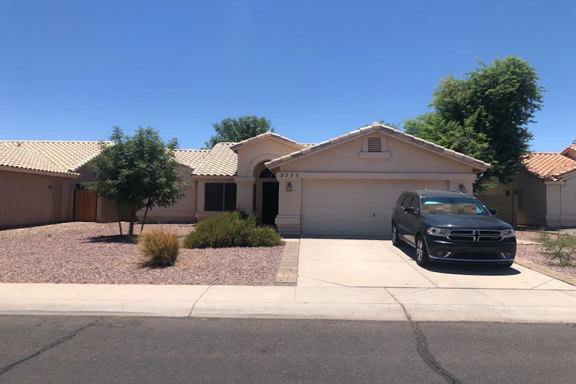 2225 E Sherri Dr