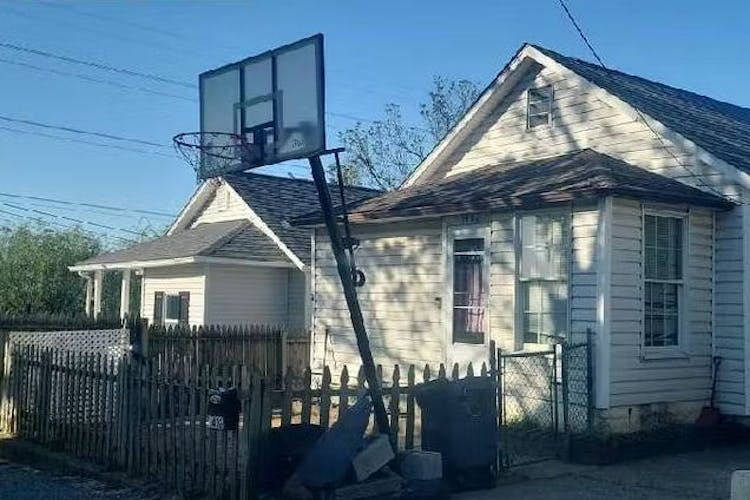 1402 Beale St Marcus Hook, PA 19061, Delaware County