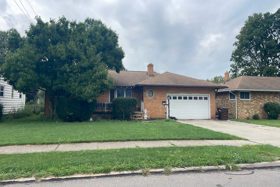 7026 Arcadia Dr Parma, OH 44129, Cuyahoga County