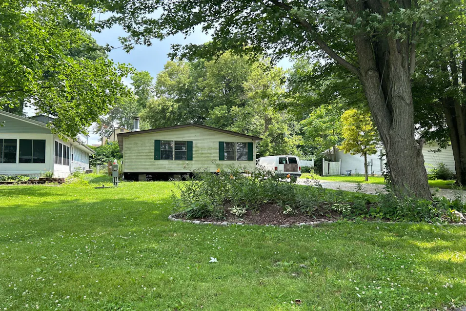 6952 East Harrold Place Churubusco, IN 46723, Whitley County