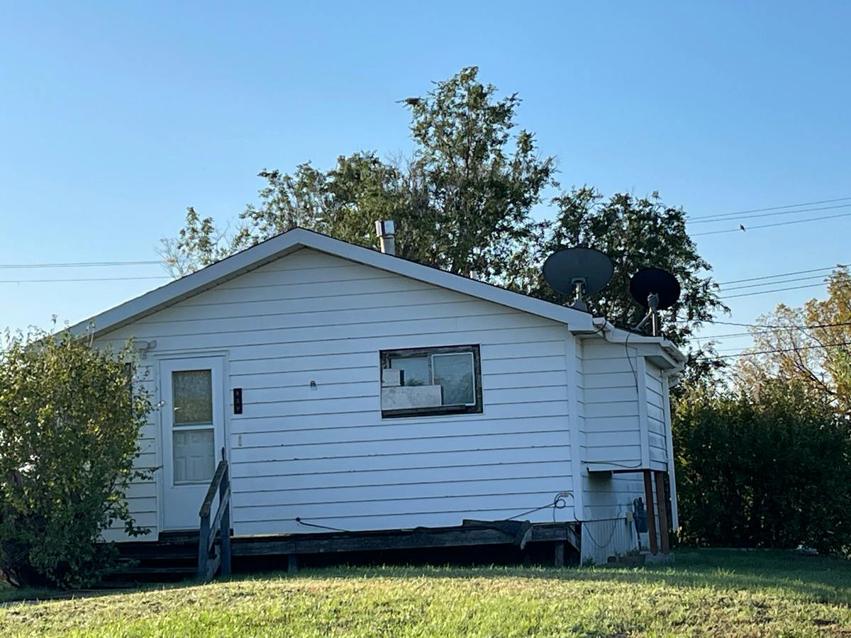 Eureka St, Wolf Point, MT 59201