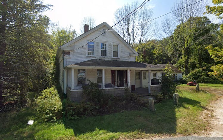 15 Newberry Lane Hopkinton, RI 02832, Washington County