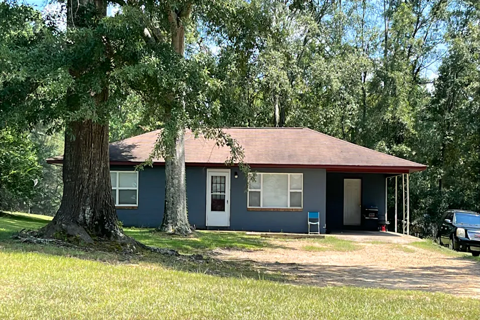 2002 E Railroad St Wesson, MS 39191, Copiah County