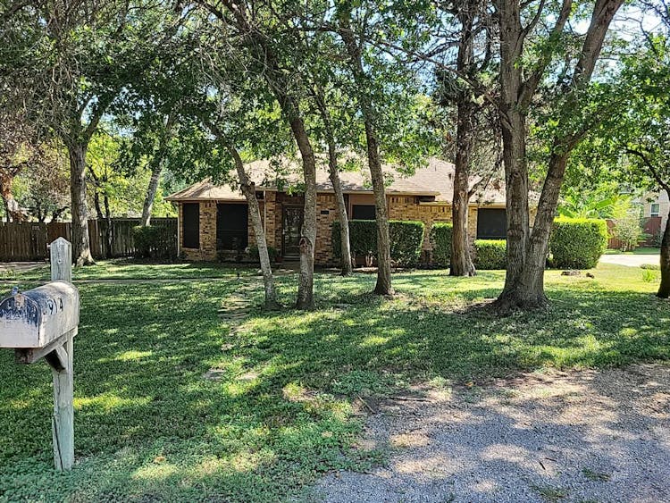 914 Nature Drive Duncanville, TX 75116, Dallas County