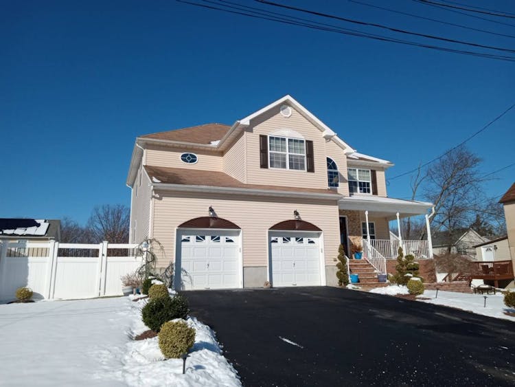 23 Columbus Ave Cliffwood, NJ 07721, Middlesex County