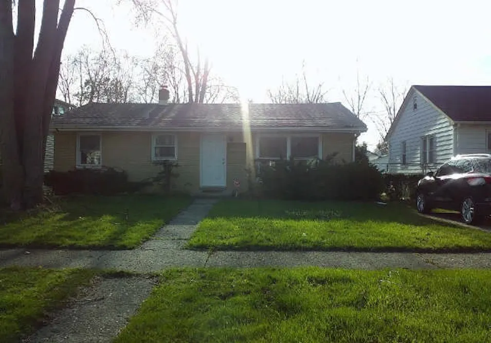 2804 Gabriel Ave Zion, IL 60099, Lake County