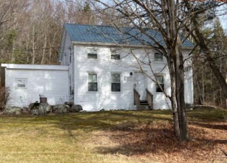 751 Central Nassau Rd Nassau, NY, 12123, USA