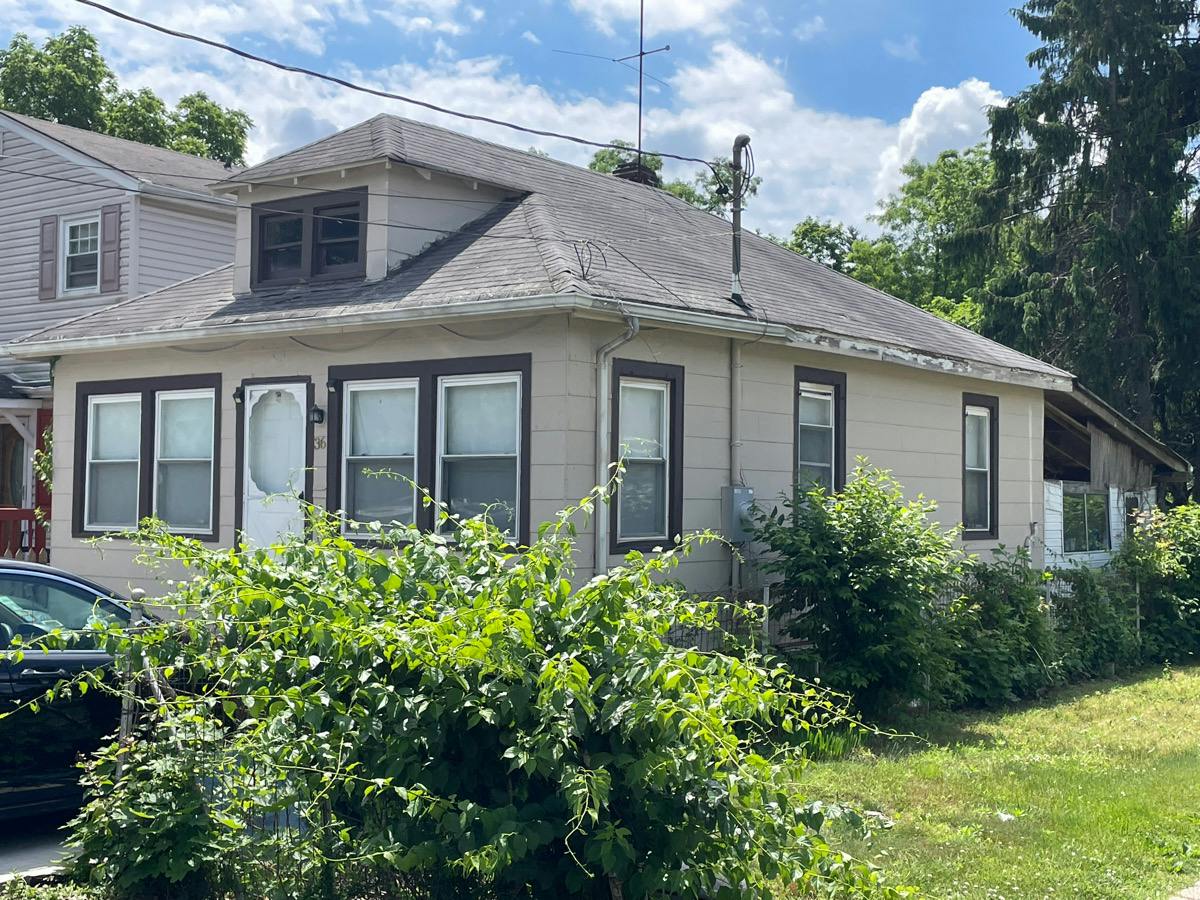 5th Ave, Brentwood, NY 11717 #1