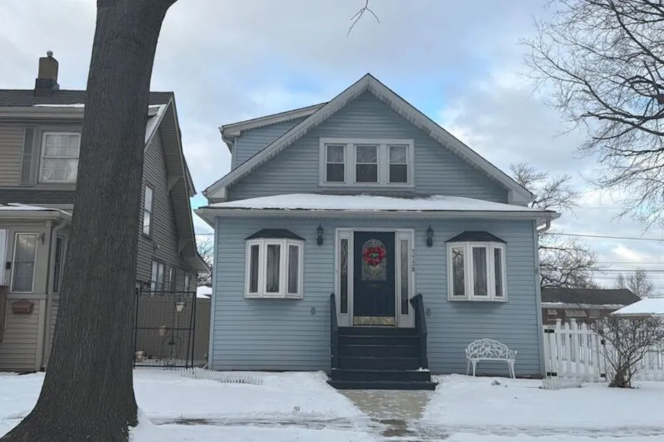 7738 W 65th Pl Bedford Park, IL 60501, Cook County