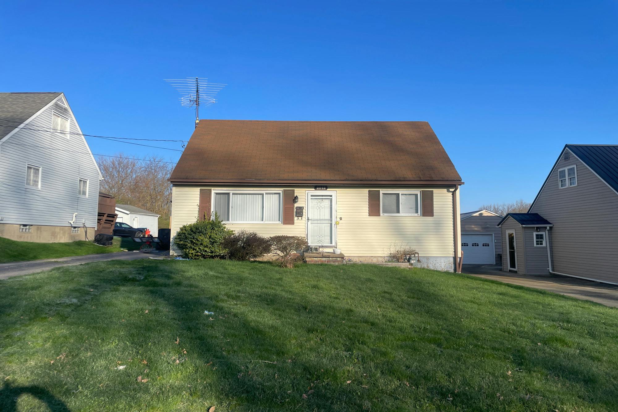 Madison St, Hermitage, PA 16148
