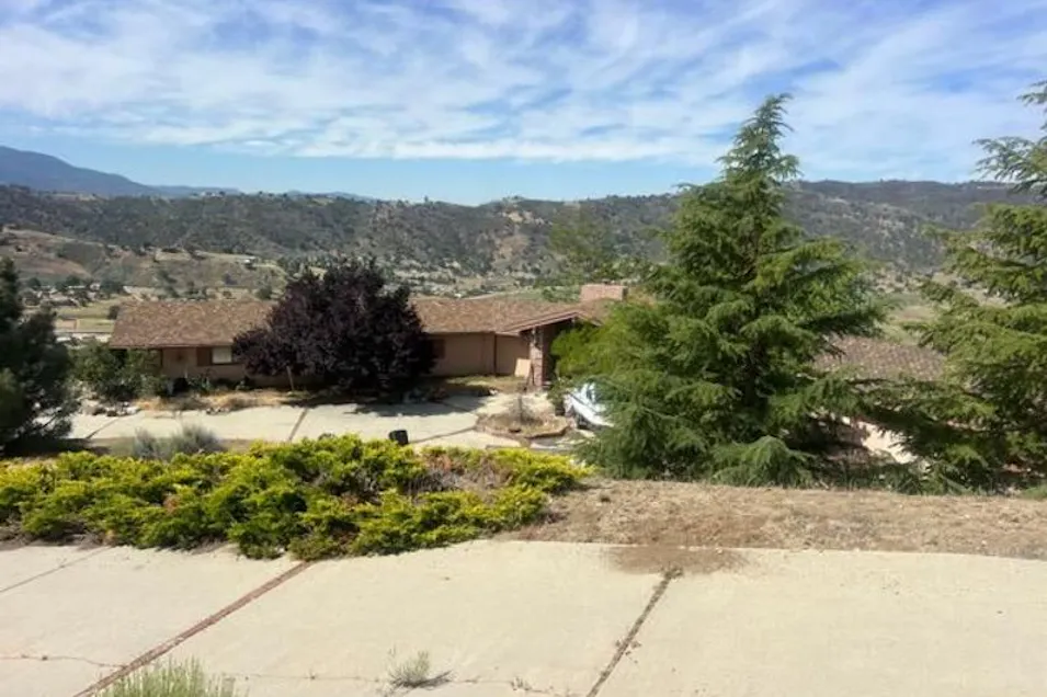 26800 Oakflat Drive Tehachapi, CA 93561, Kern County