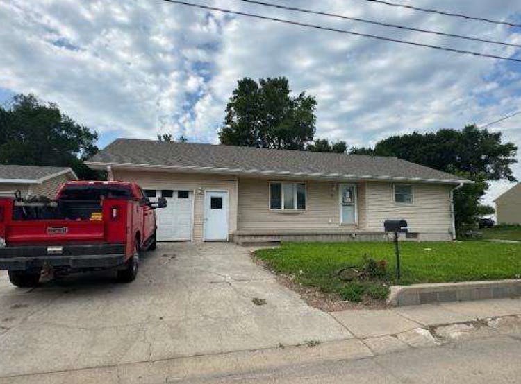 1430 S B St Broken Bow, NE 68822, Custer County