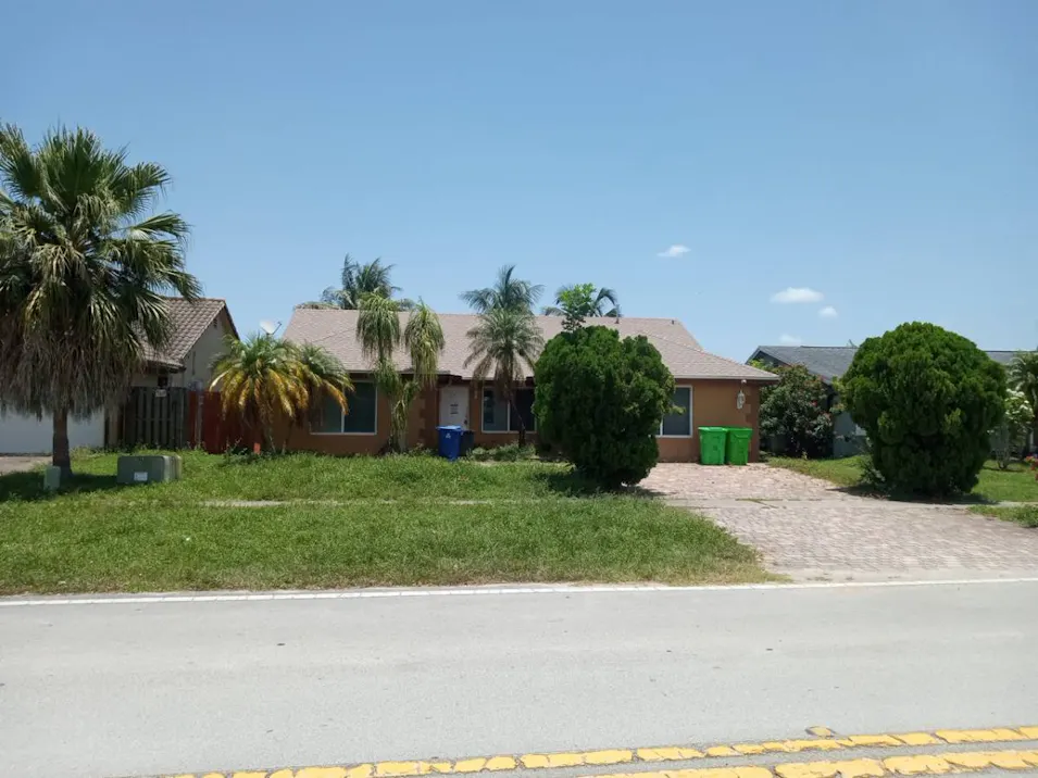 3570 NW 120th Way Sunrise, FL 33323, Broward County