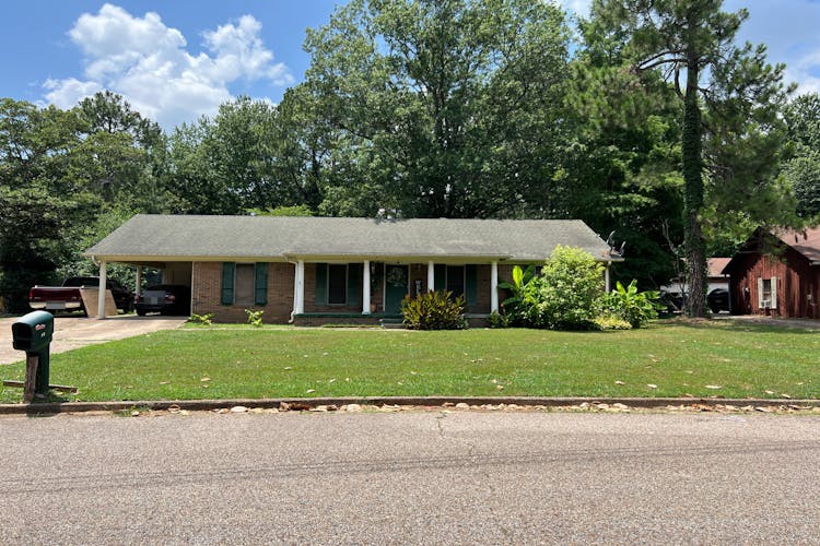 53 Woodard Dr, Jackson, TN, 38305, USA
