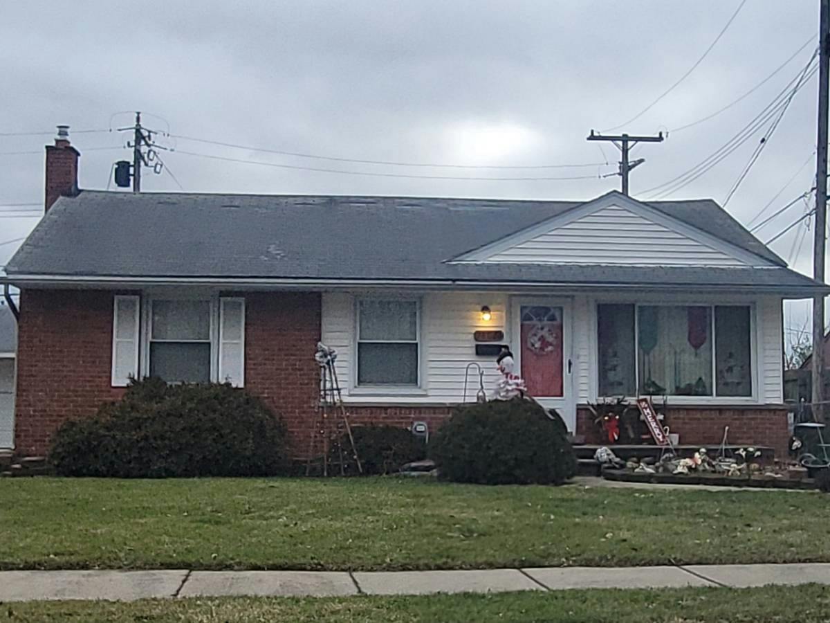 Edward St, Roseville, MI 48066