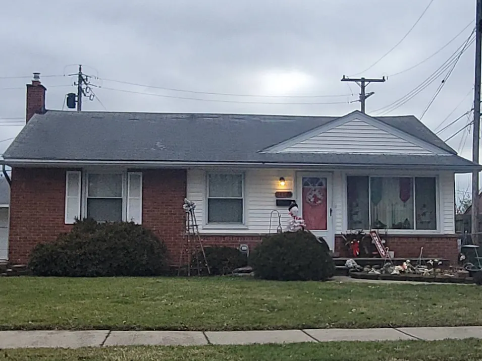 28028 Edward Roseville, MI 48066, Macomb County