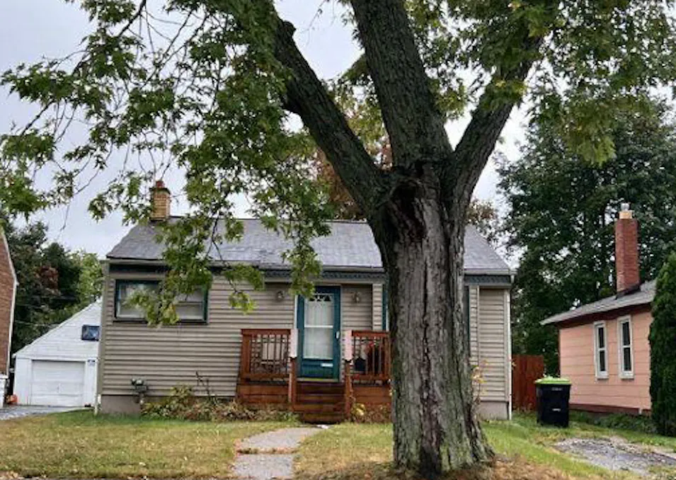 54 E Fairmount Ave Pontiac, MI 48340, Oakland County