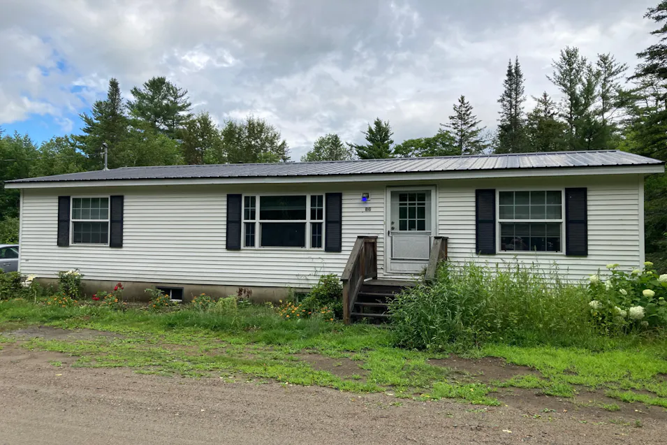86 Riverside Drive Lancaster, NH 03584, Coos County