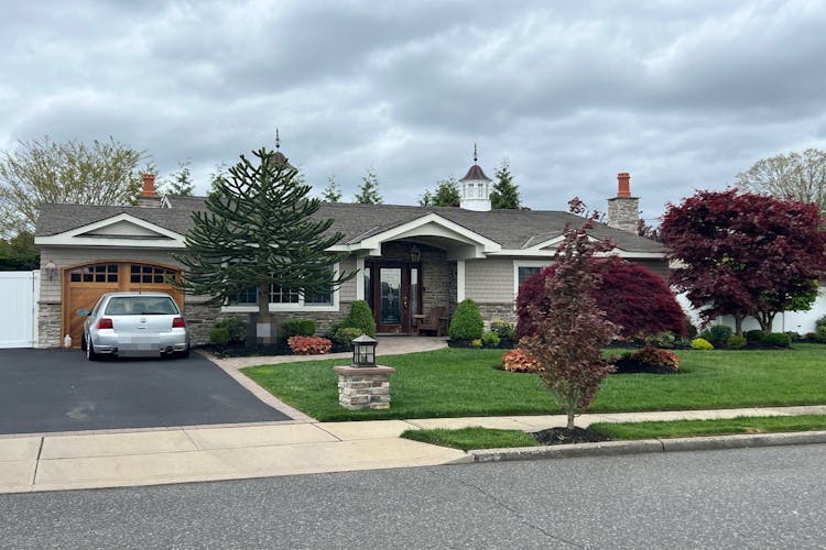 14 Elf Court Bohemia, NY 11716, Suffolk County