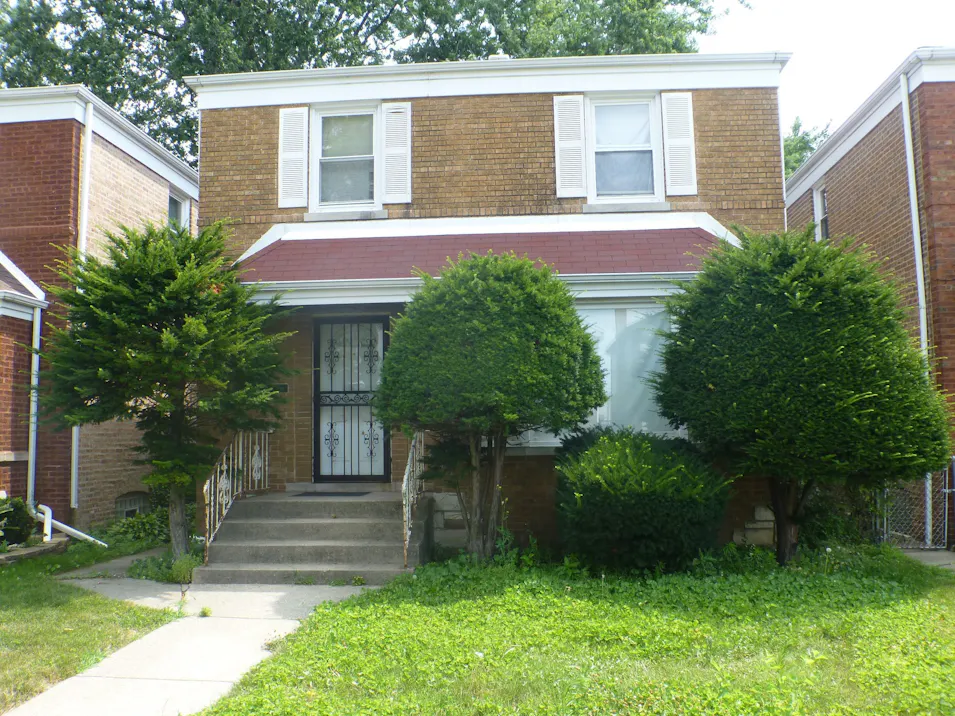 8907 S. Bennett Ave. Chicago, IL 60617, Cook County