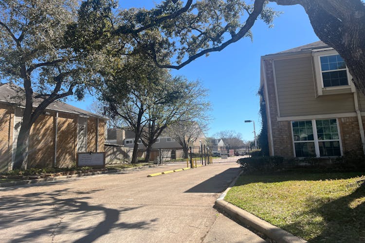 1527 W Sam Houston Pkwy S Houston, TX 77042, Harris County