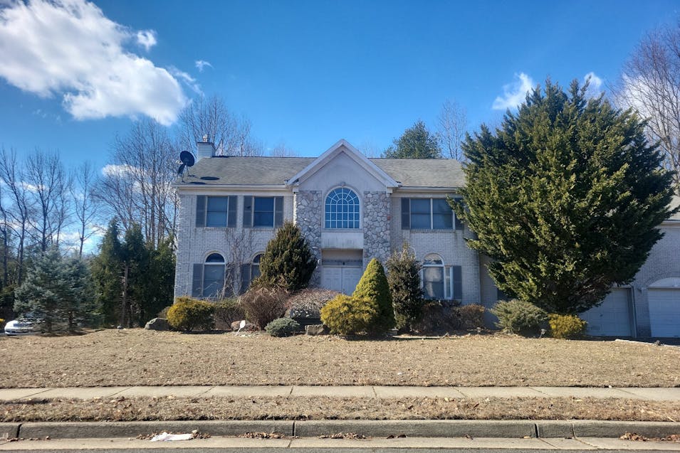 14 Pavlocak Ct Edison, NJ 08820, Middlesex County