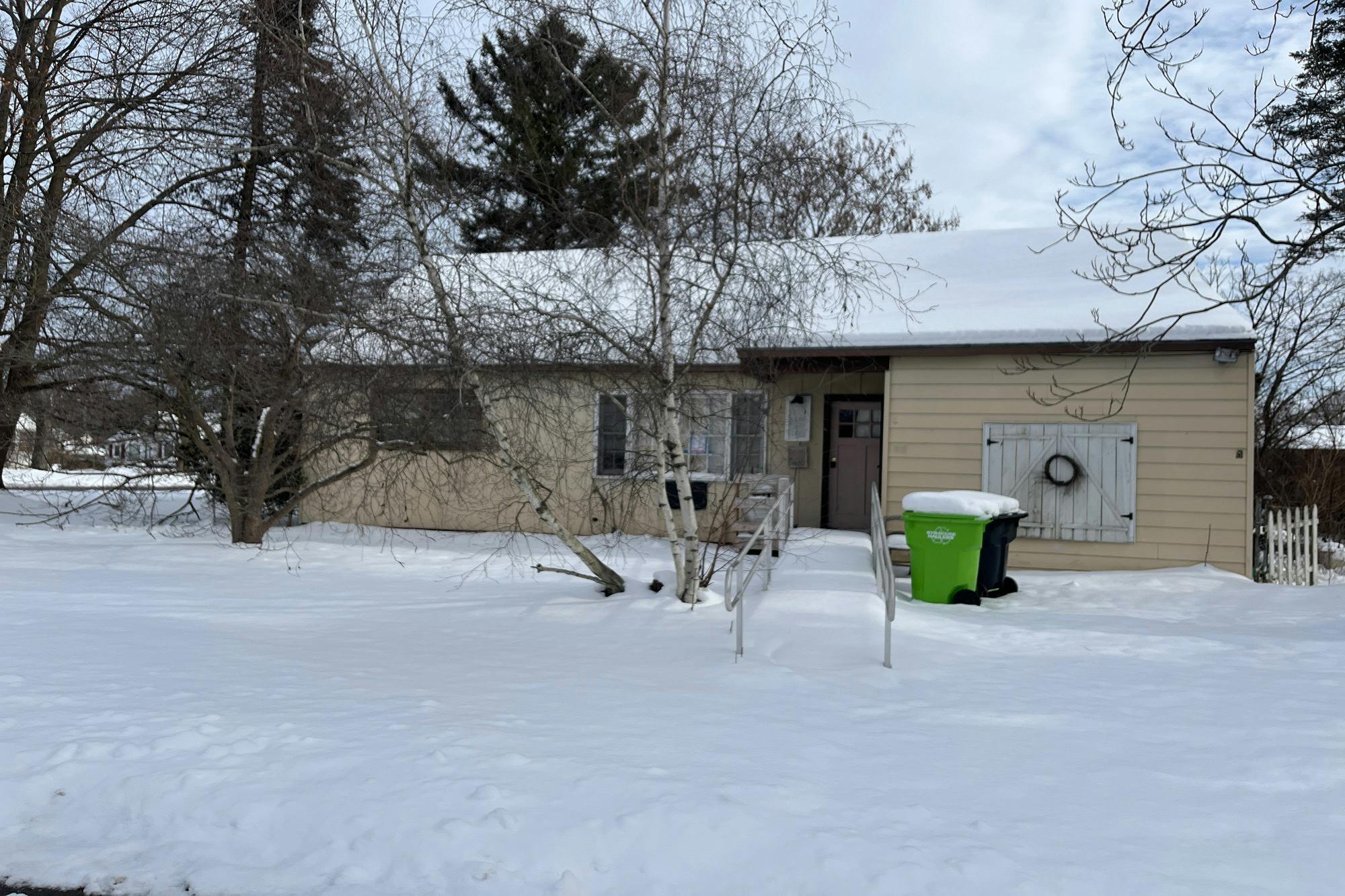 Orchard Dr, Syracuse, NY 13212
