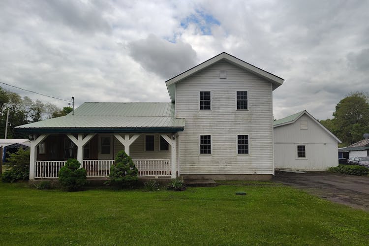 2643 County Route 2 Richland, NY 13144, Oswego County