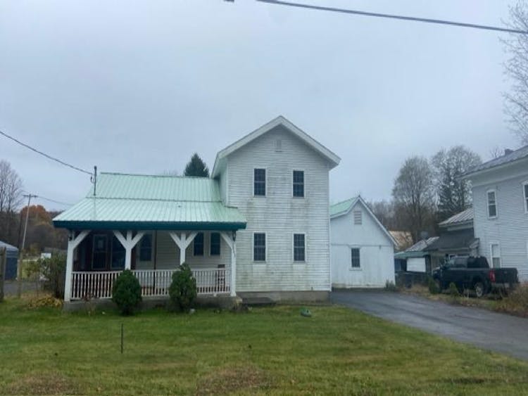 2643 County Route 2 Richland, NY 13144, Oswego County