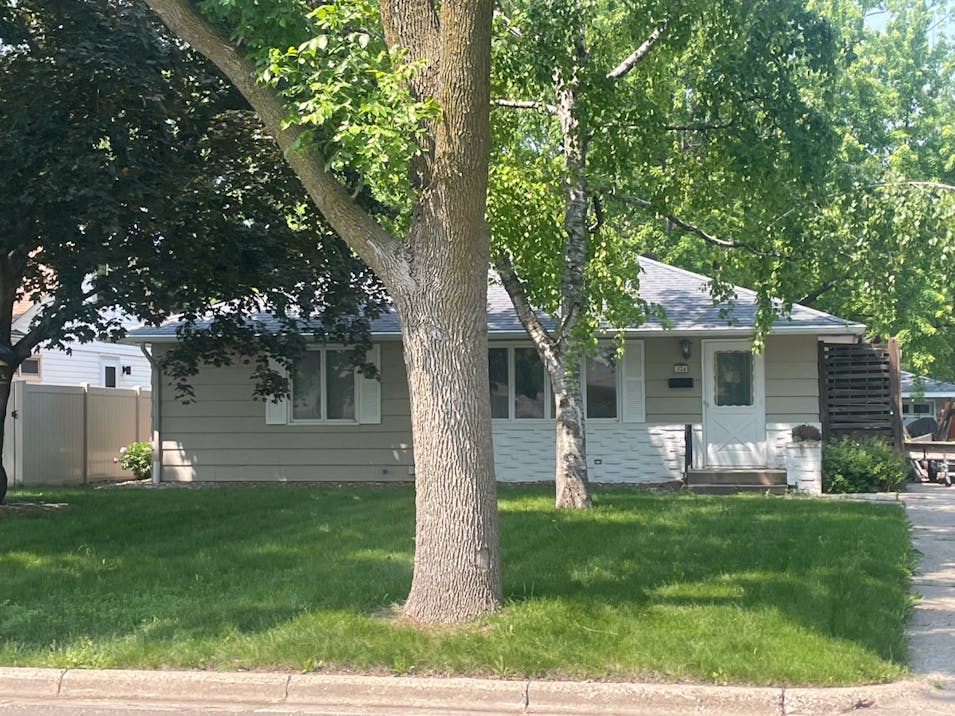 324 S Oak St Waconia, MN 55387, Carver County